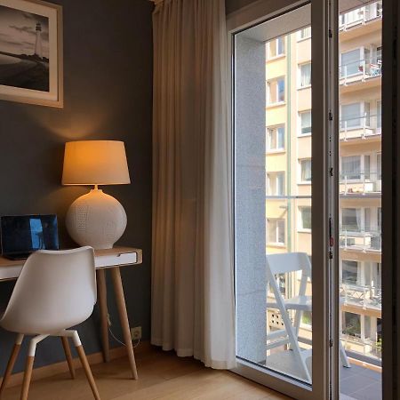Modern Apartment At 2 Steps From Beach Остенде Екстер'єр фото